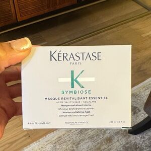 Kerastase Symbiose Revitalizing Hair Mask - White